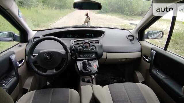 Рено Сценик, объемом двигателя 1.5 л и пробегом 300 тыс. км за 3750 $, фото 21 на Automoto.ua