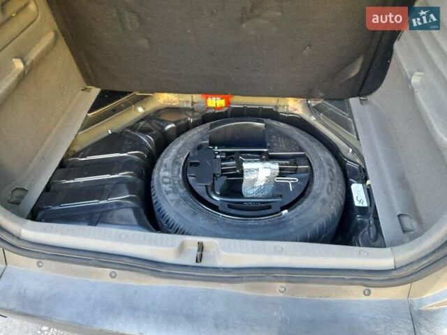 Рено Сценик, объемом двигателя 2 л и пробегом 138 тыс. км за 5200 $, фото 11 на Automoto.ua