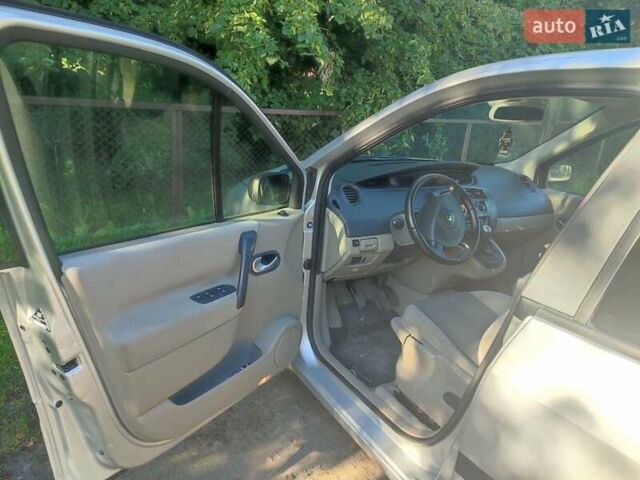 Рено Сценик, объемом двигателя 1.6 л и пробегом 165 тыс. км за 4600 $, фото 12 на Automoto.ua