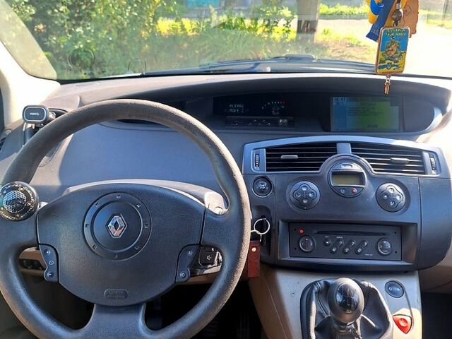 Рено Сценик, объемом двигателя 2 л и пробегом 227 тыс. км за 4500 $, фото 11 на Automoto.ua