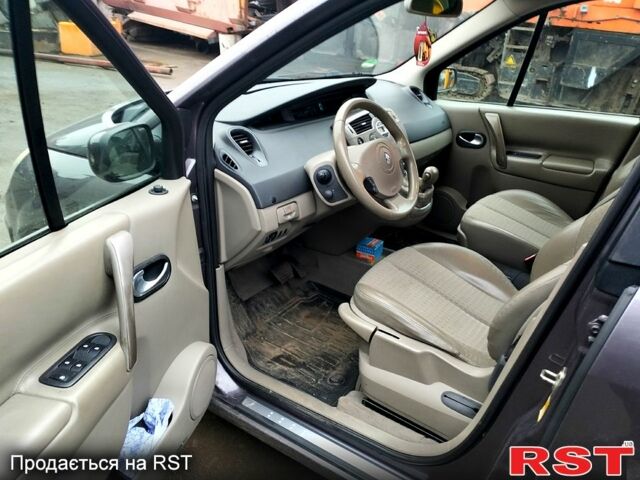 Рено Сценик, объемом двигателя 2 л и пробегом 230 тыс. км за 5850 $, фото 5 на Automoto.ua