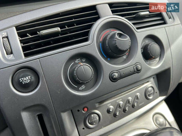Рено Сценик, объемом двигателя 1.98 л и пробегом 199 тыс. км за 4999 $, фото 24 на Automoto.ua