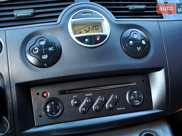 Рено Сценік, об'ємом двигуна 2 л та пробігом 283 тис. км за 3900 $, фото 33 на Automoto.ua