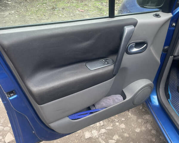 Рено Сценик, объемом двигателя 1.5 л и пробегом 215 тыс. км за 5000 $, фото 11 на Automoto.ua