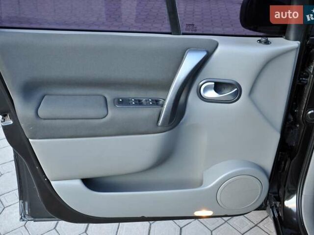 Рено Сценік, об'ємом двигуна 2 л та пробігом 283 тис. км за 3900 $, фото 16 на Automoto.ua