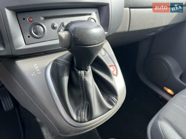Рено Сценик, объемом двигателя 1.98 л и пробегом 199 тыс. км за 4999 $, фото 15 на Automoto.ua
