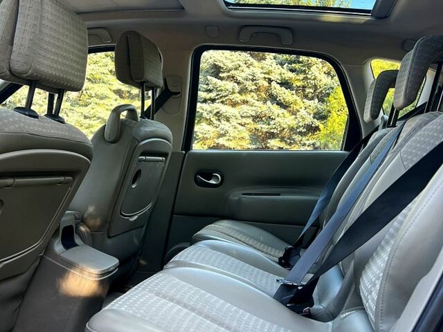 Рено Сценик, объемом двигателя 1.6 л и пробегом 172 тыс. км за 5000 $, фото 4 на Automoto.ua