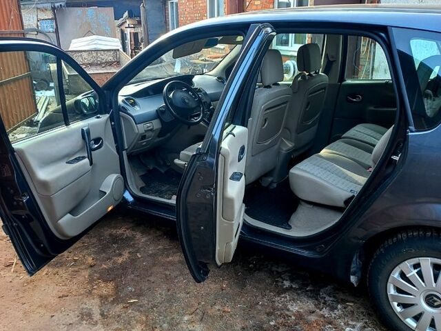 Рено Сценік, об'ємом двигуна 1.6 л та пробігом 273 тис. км за 5000 $, фото 4 на Automoto.ua