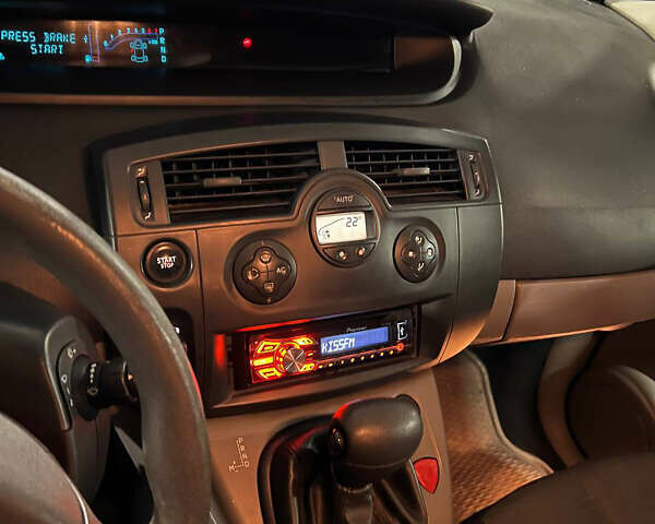 Рено Сценик, объемом двигателя 0 л и пробегом 246 тыс. км за 3950 $, фото 14 на Automoto.ua