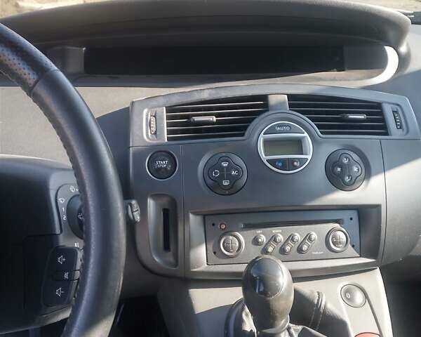 Рено Сценик, объемом двигателя 2 л и пробегом 220 тыс. км за 4700 $, фото 3 на Automoto.ua