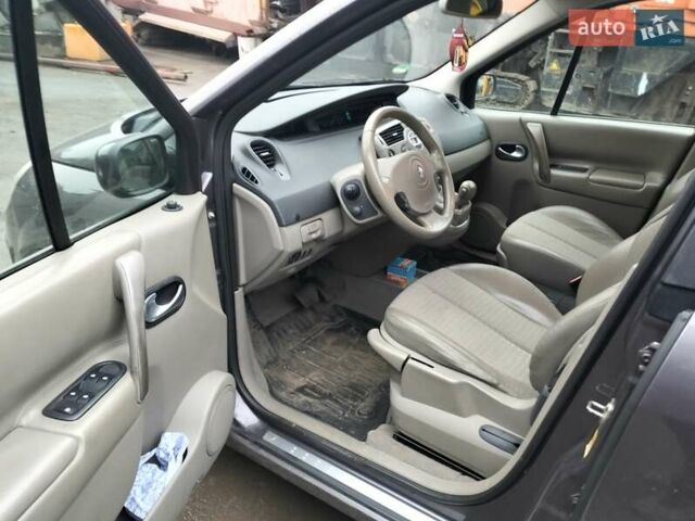 Рено Сценік, об'ємом двигуна 2 л та пробігом 235 тис. км за 5850 $, фото 6 на Automoto.ua