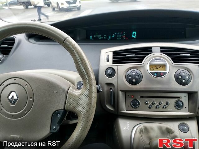 Рено Сценик, объемом двигателя 2 л и пробегом 230 тыс. км за 5850 $, фото 4 на Automoto.ua