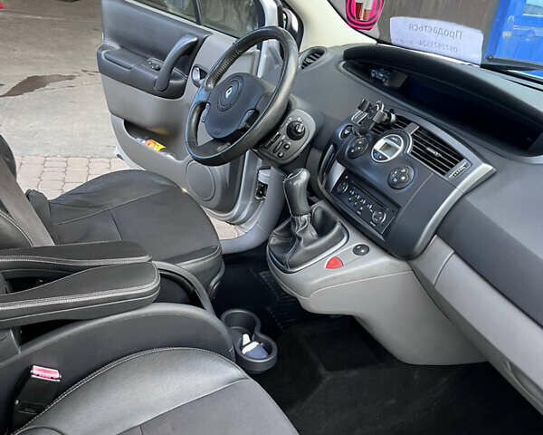 Рено Сценик, объемом двигателя 1.6 л и пробегом 140 тыс. км за 4600 $, фото 4 на Automoto.ua