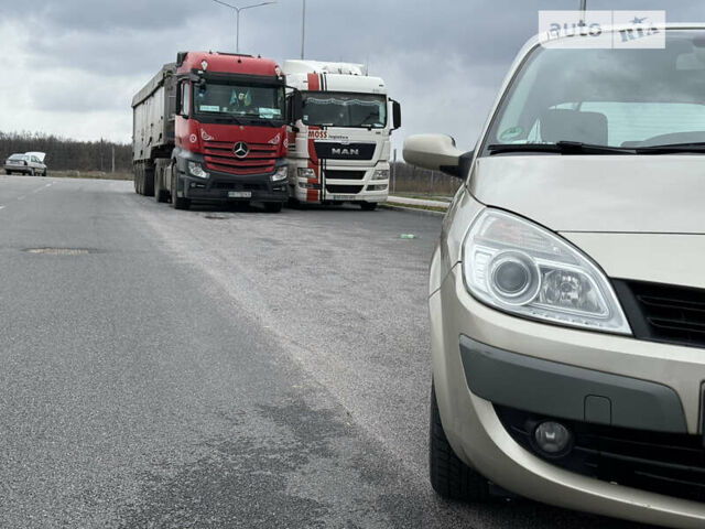 Рено Сценик, объемом двигателя 1.6 л и пробегом 170 тыс. км за 5899 $, фото 7 на Automoto.ua