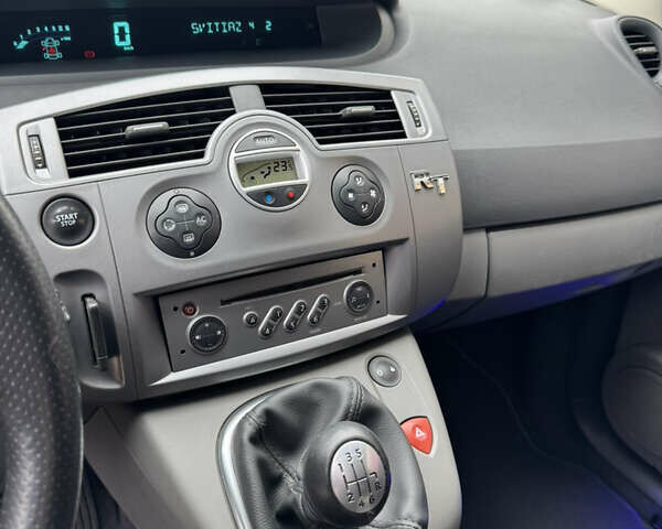 Рено Сценик, объемом двигателя 2 л и пробегом 156 тыс. км за 4750 $, фото 24 на Automoto.ua