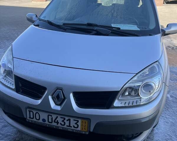 Рено Сценик, объемом двигателя 0 л и пробегом 250 тыс. км за 4800 $, фото 1 на Automoto.ua