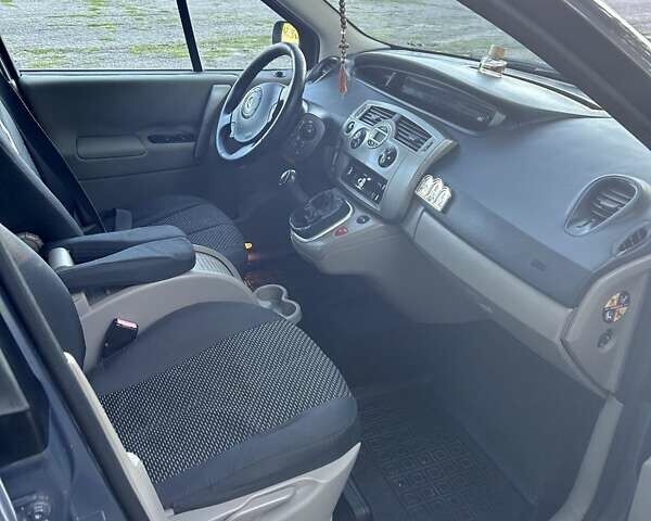 Рено Сценик, объемом двигателя 1.6 л и пробегом 228 тыс. км за 4500 $, фото 11 на Automoto.ua