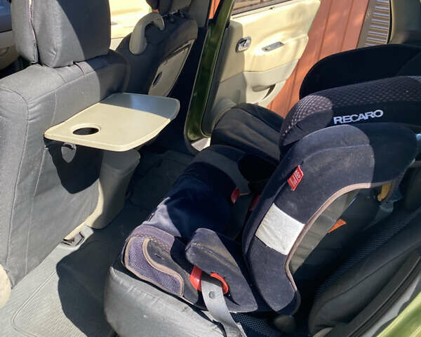 Рено Сценик, объемом двигателя 1.6 л и пробегом 349 тыс. км за 5000 $, фото 7 на Automoto.ua