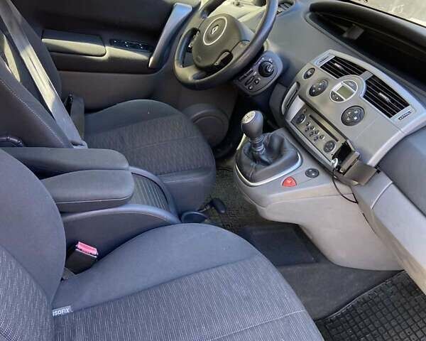 Рено Сценик, объемом двигателя 1.5 л и пробегом 250 тыс. км за 4800 $, фото 8 на Automoto.ua