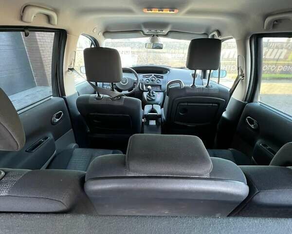 Рено Сценик, объемом двигателя 0 л и пробегом 250 тыс. км за 4800 $, фото 11 на Automoto.ua