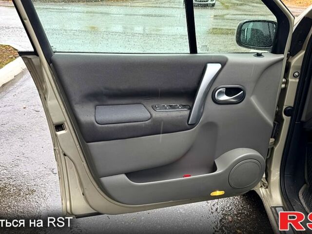 Рено Сценик, объемом двигателя 1.6 л и пробегом 131 тыс. км за 5500 $, фото 7 на Automoto.ua