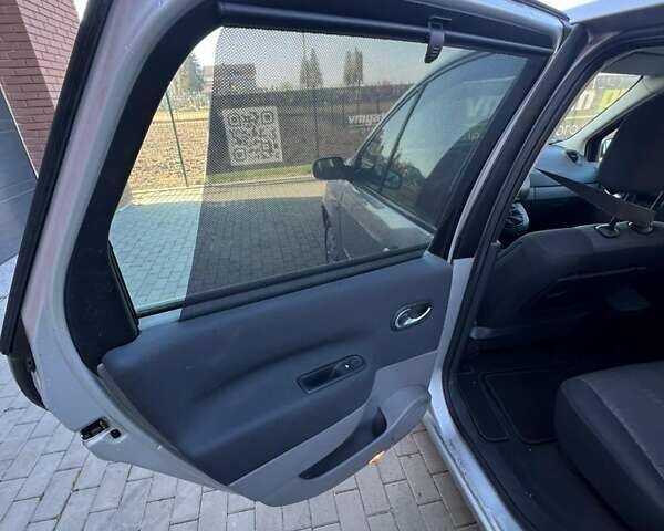 Рено Сценик, объемом двигателя 0 л и пробегом 250 тыс. км за 4800 $, фото 10 на Automoto.ua