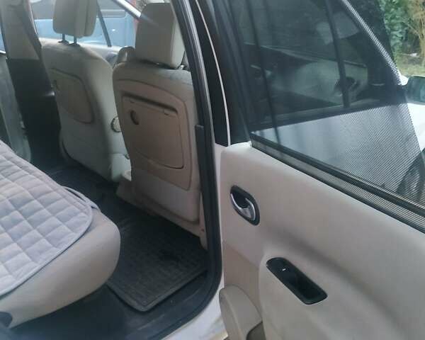 Рено Сценик, объемом двигателя 1.5 л и пробегом 261 тыс. км за 4700 $, фото 22 на Automoto.ua