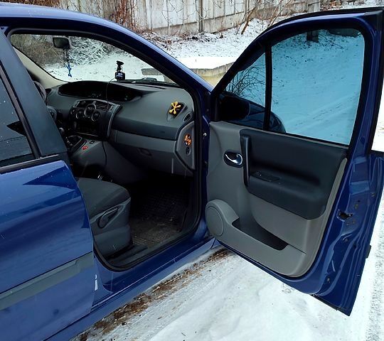 Рено Сценик, объемом двигателя 15 л и пробегом 297 тыс. км за 5700 $, фото 9 на Automoto.ua