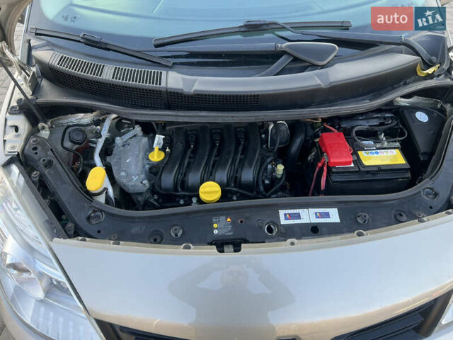 Рено Сценик, объемом двигателя 1.6 л и пробегом 209 тыс. км за 5350 $, фото 15 на Automoto.ua