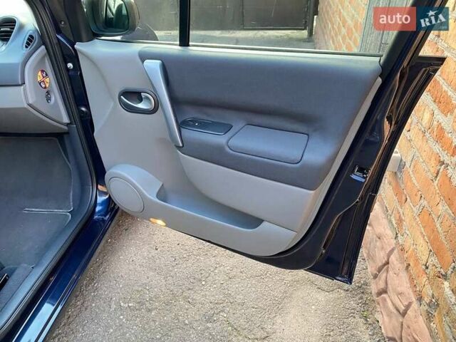 Рено Сценік, об'ємом двигуна 1.6 л та пробігом 210 тис. км за 5590 $, фото 39 на Automoto.ua