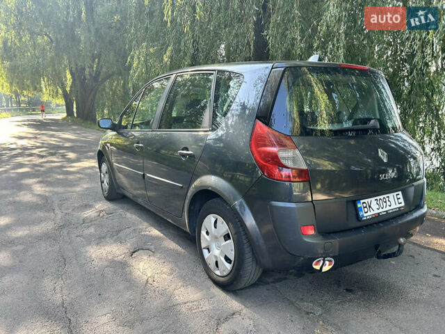 Рено Сценик, объемом двигателя 1.6 л и пробегом 167 тыс. км за 4699 $, фото 3 на Automoto.ua