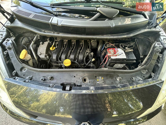 Рено Сценик, объемом двигателя 1.6 л и пробегом 167 тыс. км за 4699 $, фото 21 на Automoto.ua