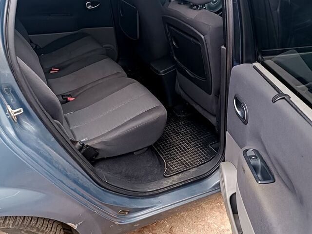 Рено Сценік, об'ємом двигуна 15 л та пробігом 329 тис. км за 4600 $, фото 3 на Automoto.ua