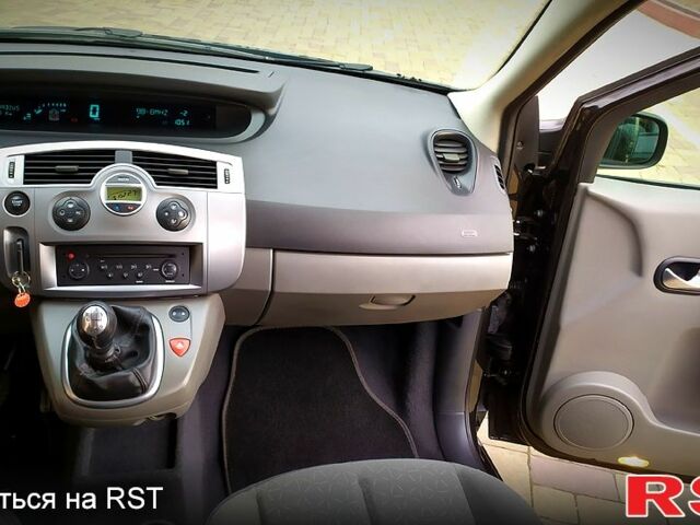 Рено Сценік, об'ємом двигуна 16 л та пробігом 197 тис. км за 6300 $, фото 10 на Automoto.ua