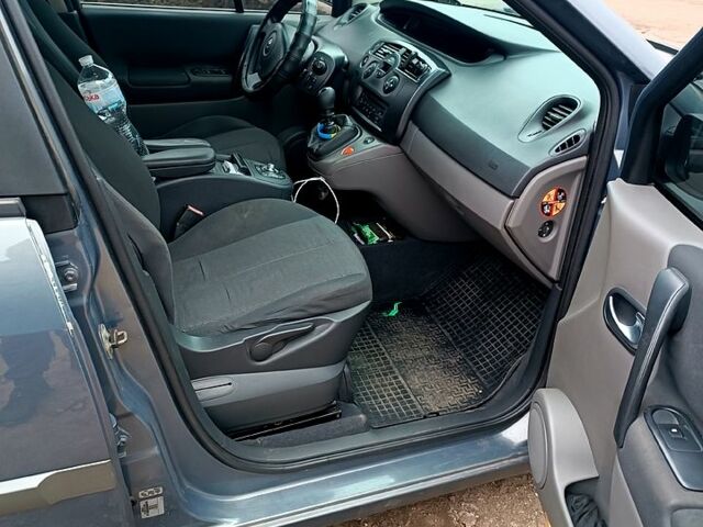 Рено Сценік, об'ємом двигуна 15 л та пробігом 329 тис. км за 4600 $, фото 5 на Automoto.ua