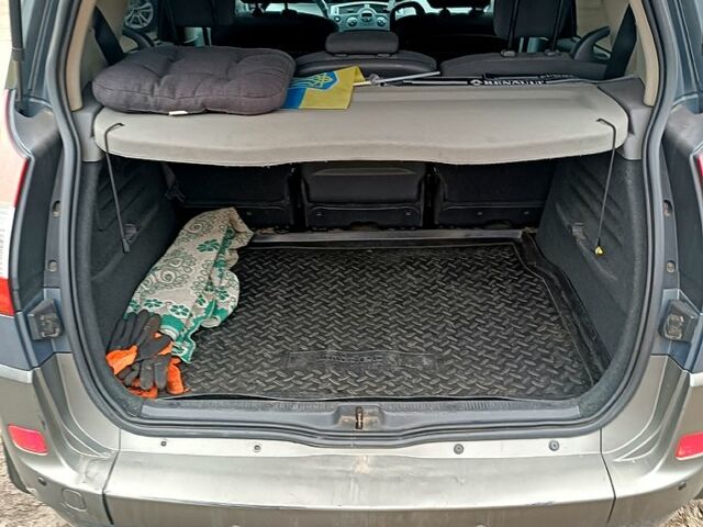 Рено Сценік, об'ємом двигуна 15 л та пробігом 329 тис. км за 4600 $, фото 1 на Automoto.ua