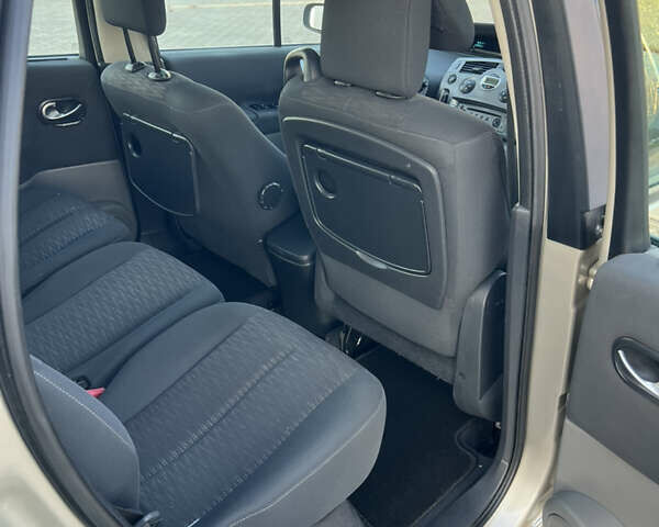 Рено Сценик, объемом двигателя 1.6 л и пробегом 209 тыс. км за 5350 $, фото 14 на Automoto.ua