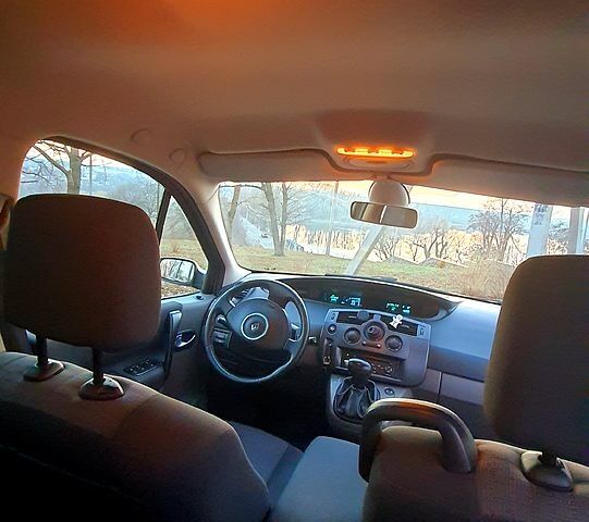 Рено Сценік, об'ємом двигуна 16 л та пробігом 180 тис. км за 6700 $, фото 6 на Automoto.ua