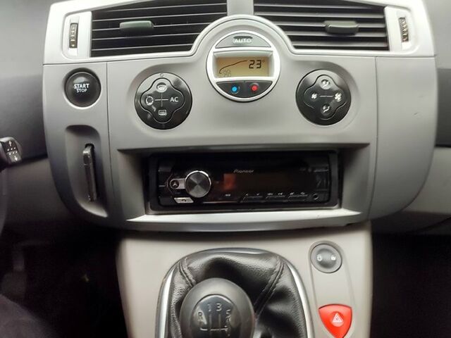 Рено Сценик, объемом двигателя 1.6 л и пробегом 190 тыс. км за 5000 $, фото 2 на Automoto.ua