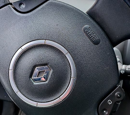 Рено Сценик, объемом двигателя 15 л и пробегом 297 тыс. км за 5700 $, фото 2 на Automoto.ua