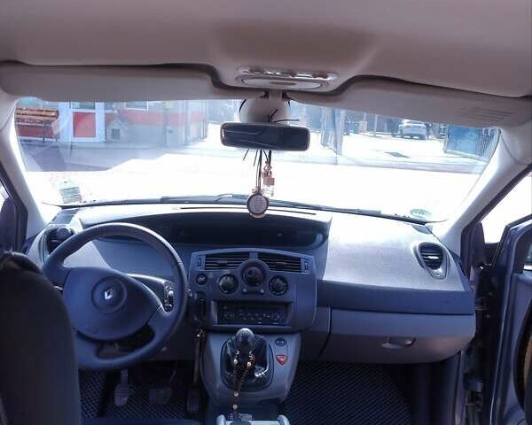 Рено Сценик, объемом двигателя 1.6 л и пробегом 236 тыс. км за 5500 $, фото 8 на Automoto.ua