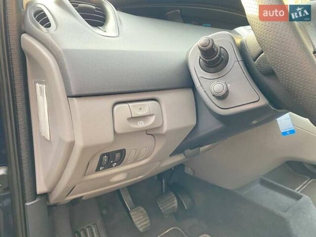 Рено Сценік, об'ємом двигуна 1.6 л та пробігом 210 тис. км за 5590 $, фото 23 на Automoto.ua