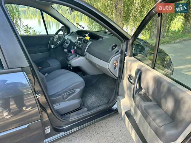 Рено Сценик, объемом двигателя 1.6 л и пробегом 167 тыс. км за 4699 $, фото 10 на Automoto.ua