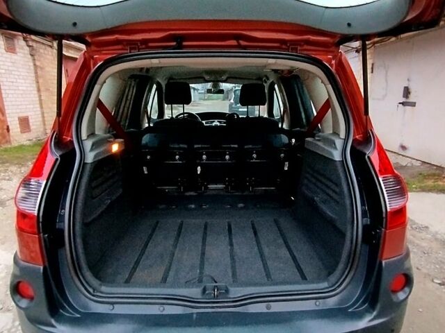 Рено Сценик, объемом двигателя 2 л и пробегом 171 тыс. км за 6250 $, фото 13 на Automoto.ua