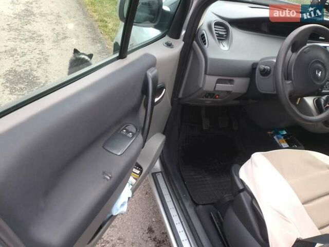 Рено Сценик, объемом двигателя 1.46 л и пробегом 182 тыс. км за 3800 $, фото 11 на Automoto.ua