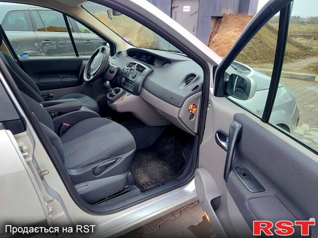 Рено Сценик, объемом двигателя 1.6 л и пробегом 170 тыс. км за 5500 $, фото 5 на Automoto.ua