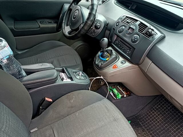 Рено Сценік, об'ємом двигуна 15 л та пробігом 329 тис. км за 4600 $, фото 4 на Automoto.ua