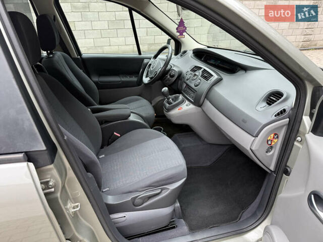 Рено Сценік, об'ємом двигуна 1.6 л та пробігом 230 тис. км за 5300 $, фото 10 на Automoto.ua
