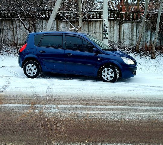 Рено Сценик, объемом двигателя 15 л и пробегом 297 тыс. км за 5700 $, фото 7 на Automoto.ua
