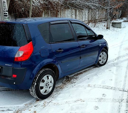 Рено Сценик, объемом двигателя 15 л и пробегом 297 тыс. км за 5700 $, фото 10 на Automoto.ua